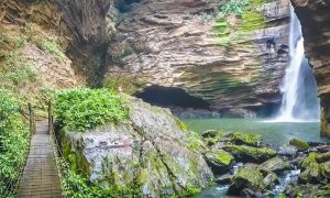 Cachoeira Santa Bárbara um espetáculo de águas na Chapada das Mesas