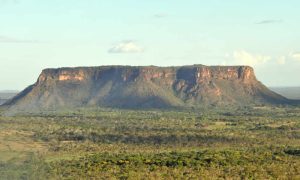 Morro do Chapéu símbolo imponente da Chapada das Mesas em Carolina